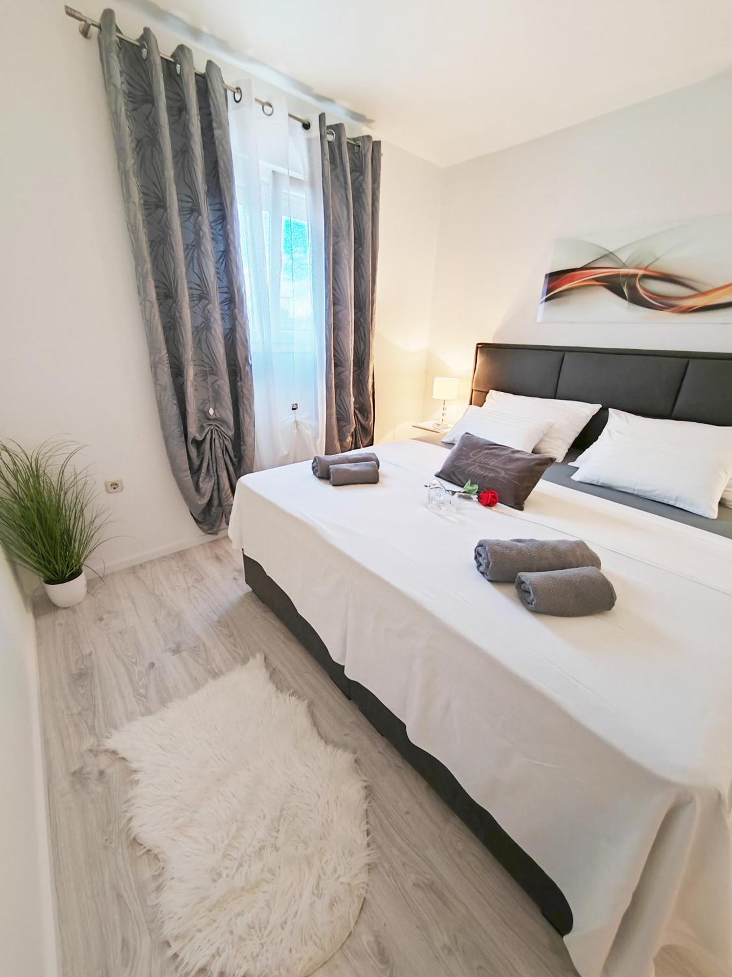 Apartment Toni With Private Parking Zadar Eksteriør billede